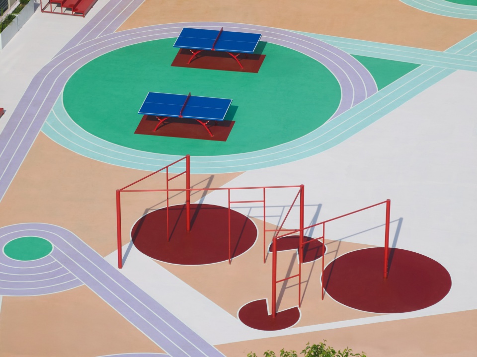 铺装图案与运动设施俯瞰 Paving Pattern and Sports Facilities Overhead ©梅可嘉