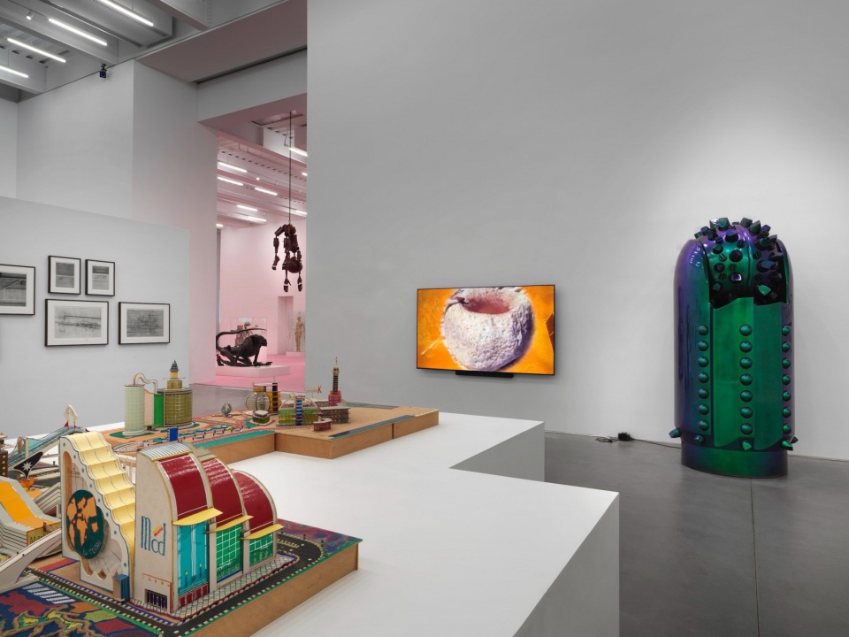 New expansion connected to the existing museum at 235 Bowery by OMA 拷贝