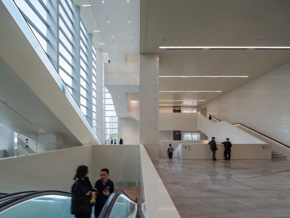 Antuoshan Public Cultural Center by HHD Shenzhen Huahui Design