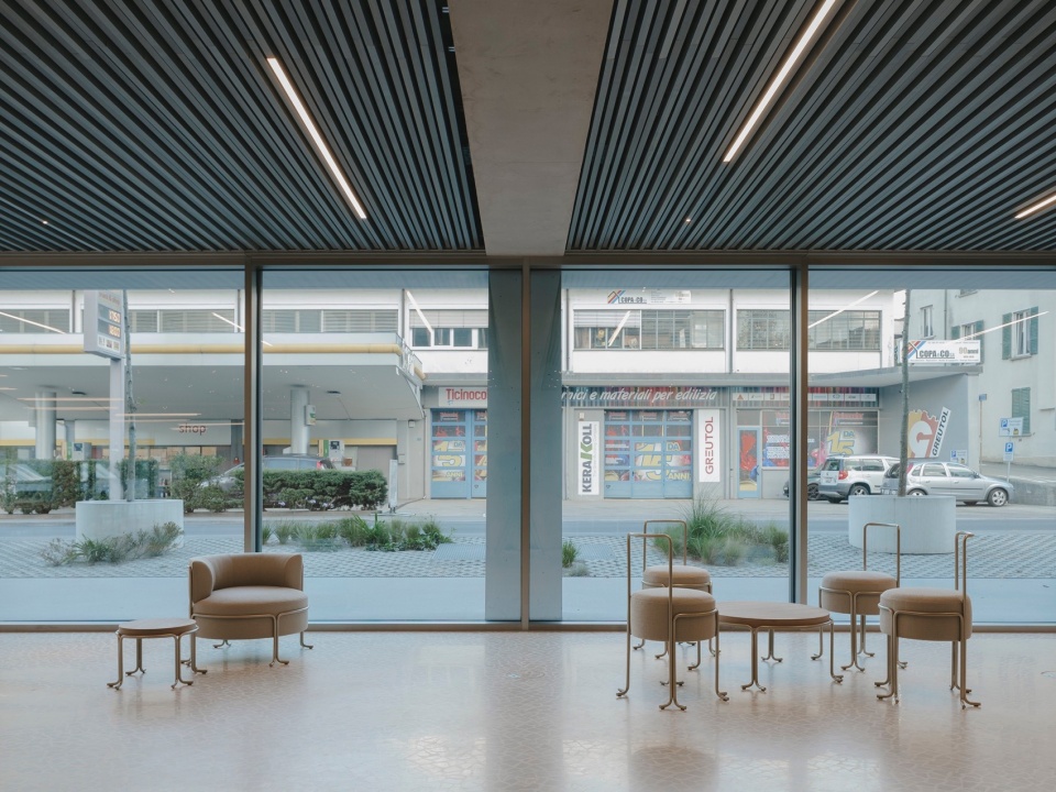 Raiffeisen Bank by Celoria Architects