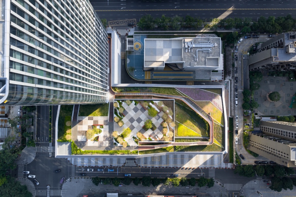 Antuoshan Public Cultural Center by HHD Shenzhen Huahui Design