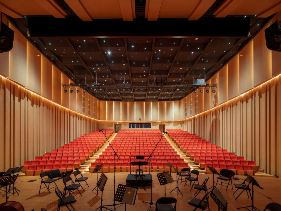 Antuoshan Public Cultural Center by HHD Shenzhen Huahui Design