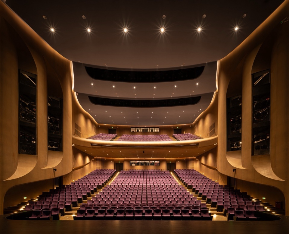 Antuoshan Public Cultural Center by HHD Shenzhen Huahui Design