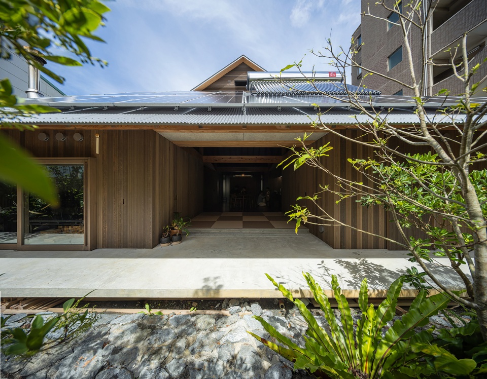 AMAMI 18