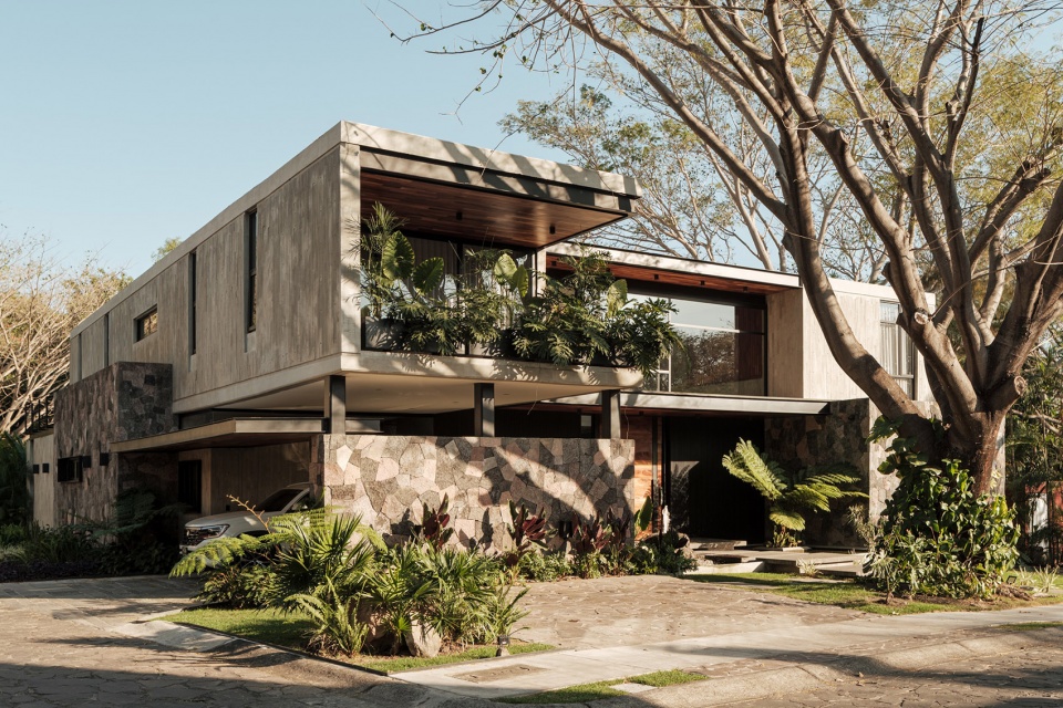 Casa Akama 27 jmm