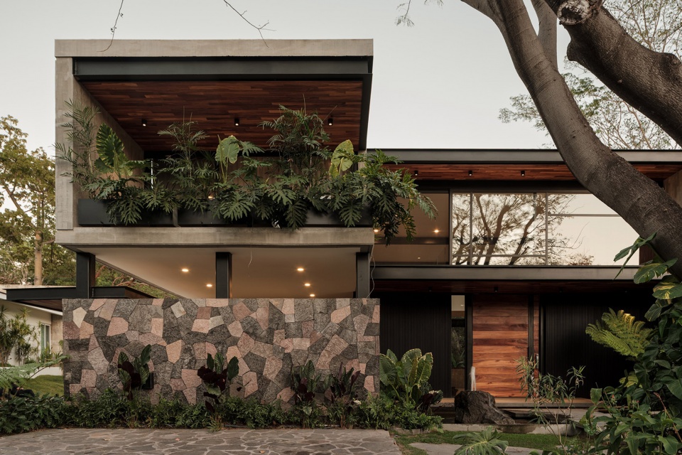 Casa Akama 32 lbv