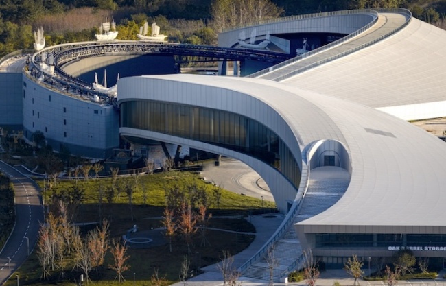 青岛唐岛湾文化艺术中心 / 圆直建筑