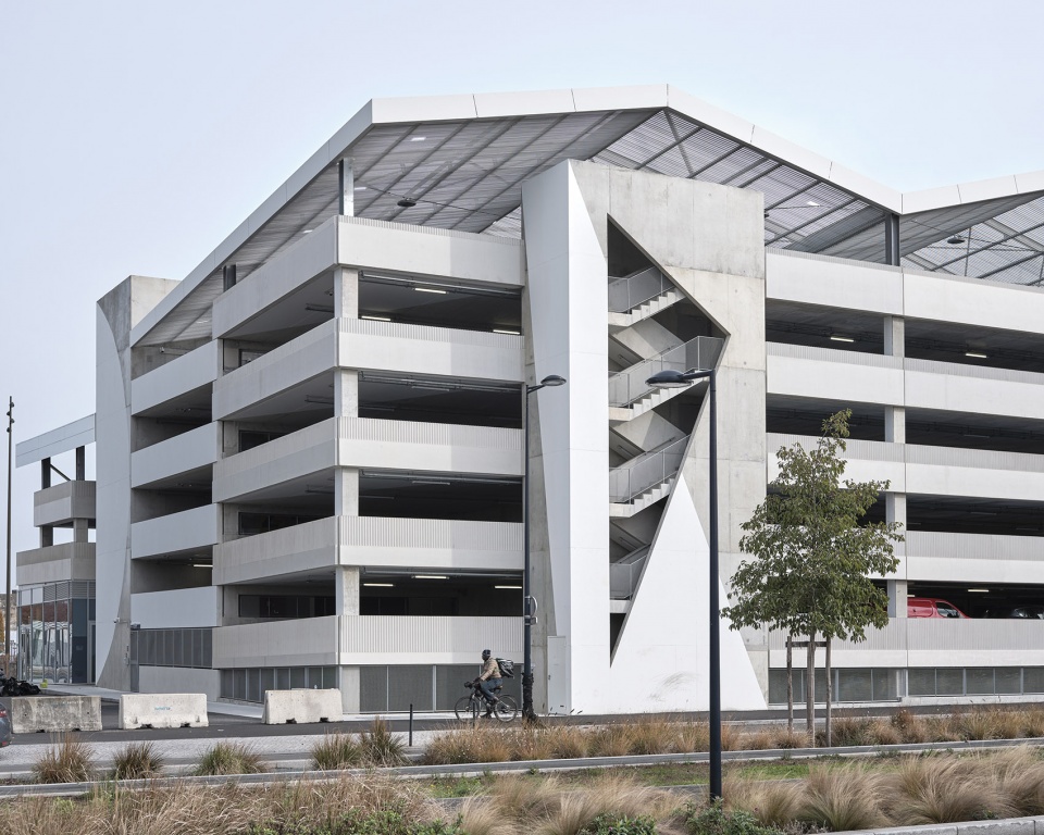 Parking bassins a flots Bordeaux by Ferrier Marchetti Studio