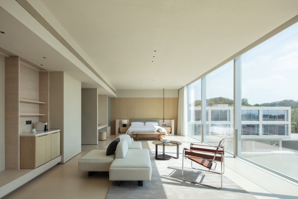 Riyue Bay Yuyue Artia Hotel by BLUE Architecture Studio