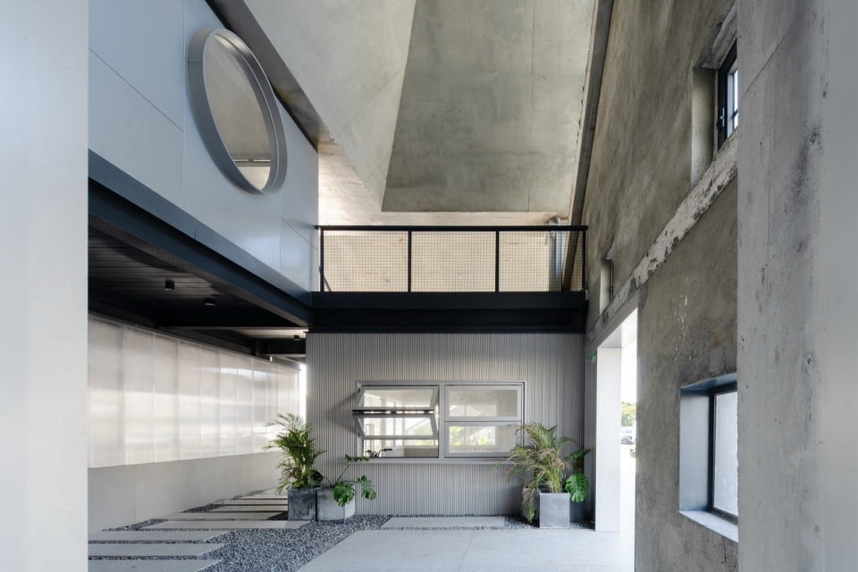 Renovation Design of Yongping Warehouses Dali Town Nanhai District by Atelier cnS