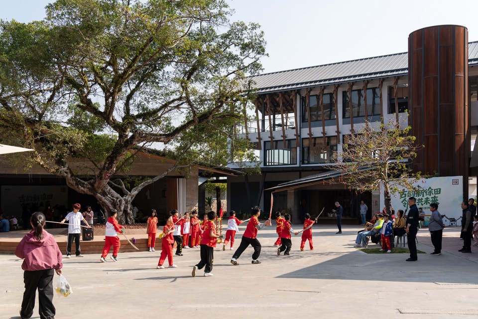 xutian village community center by line plus