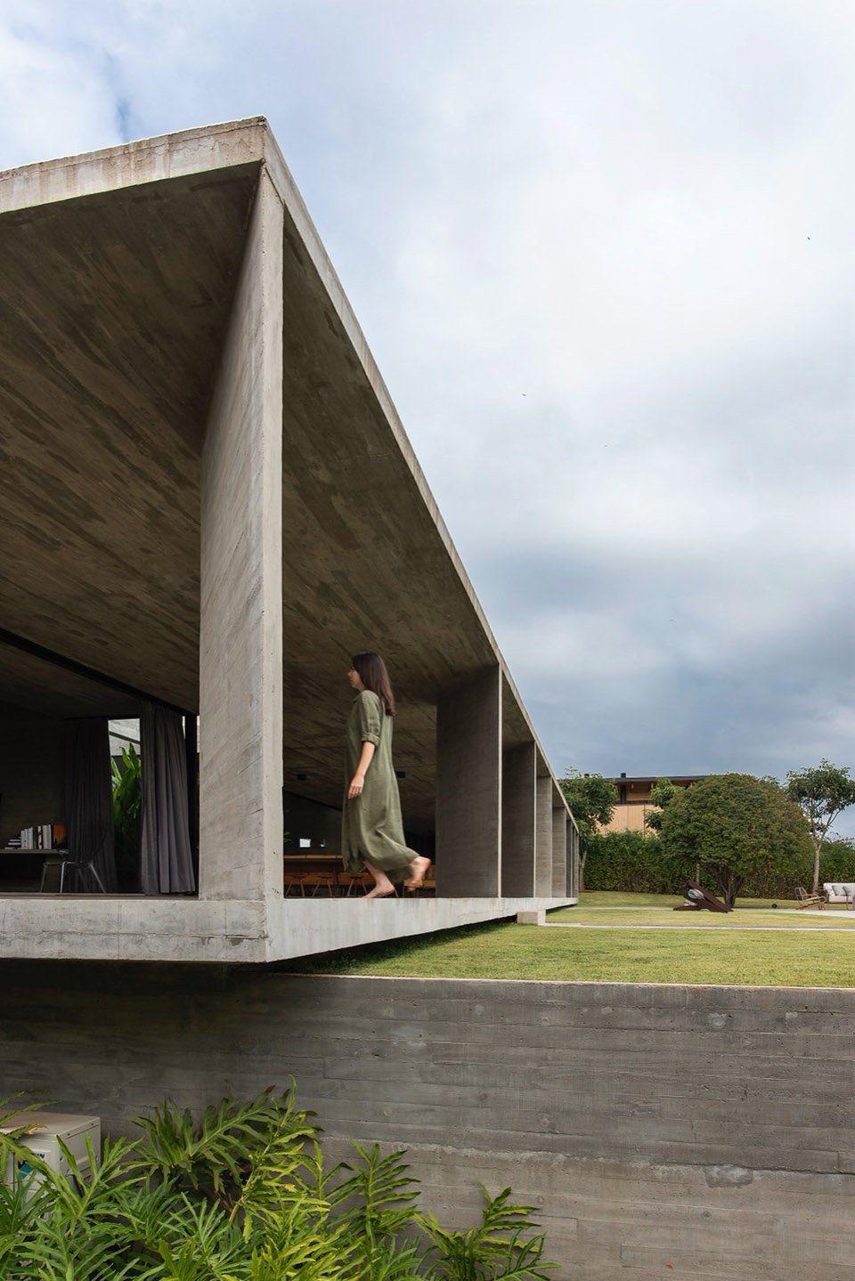 CASA PAULA by Luciano Kruk Arquitectos