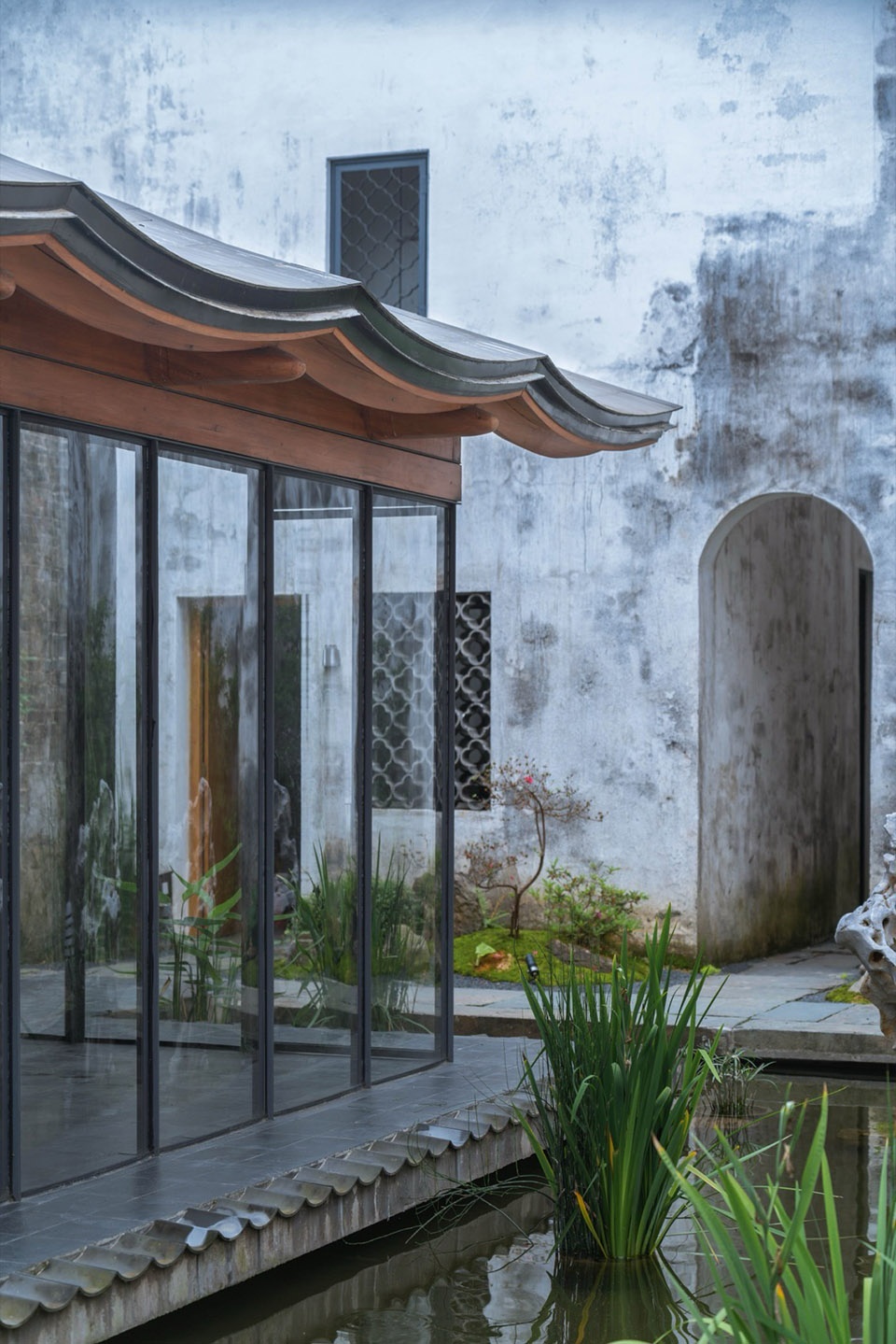 Courtyard G by Atelier LAI