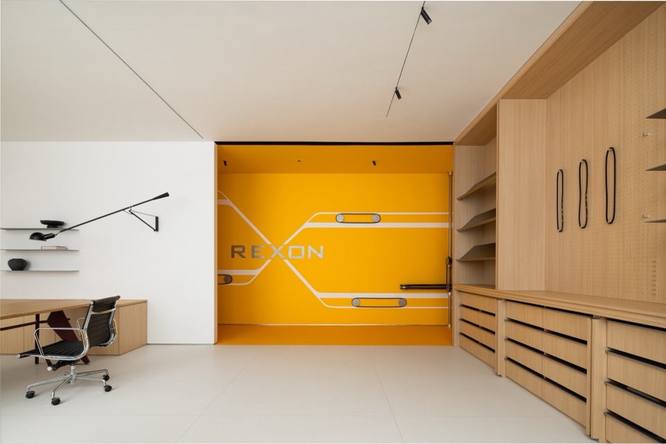 REXON SPACE The X by ByoArc Studio