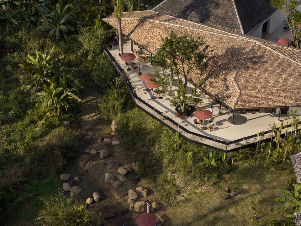 Remote Island COFFEE Rainforest Hostel