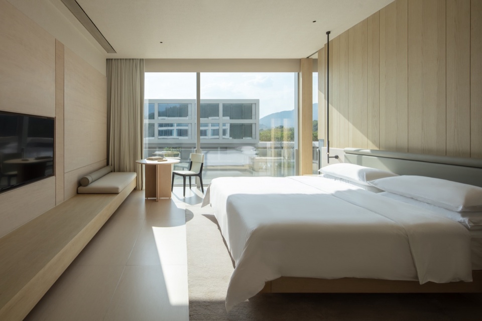 Riyue Bay Yuyue Artia Hotel by BLUE Architecture Studio