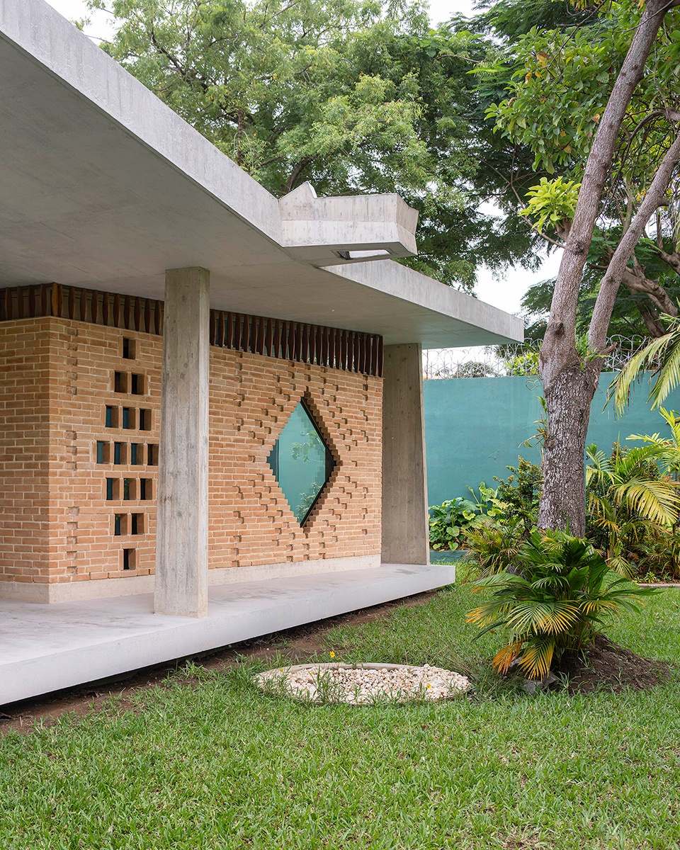 VILLA CROCODILE