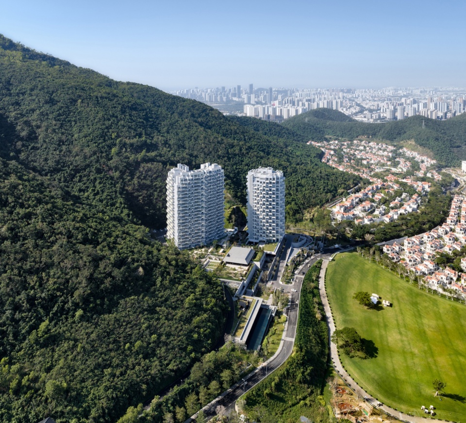 the lanshan hotel complex at aranya sanya by verse design