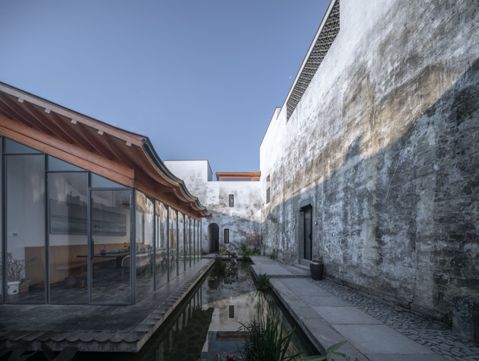 Courtyard G by Atelier LAI