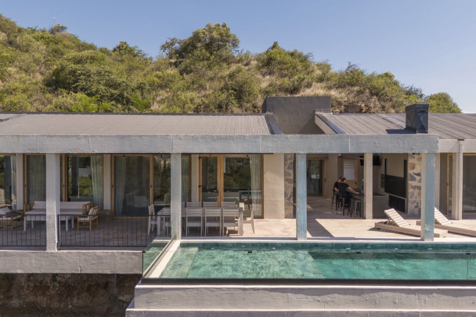 summit house by karlen clemente