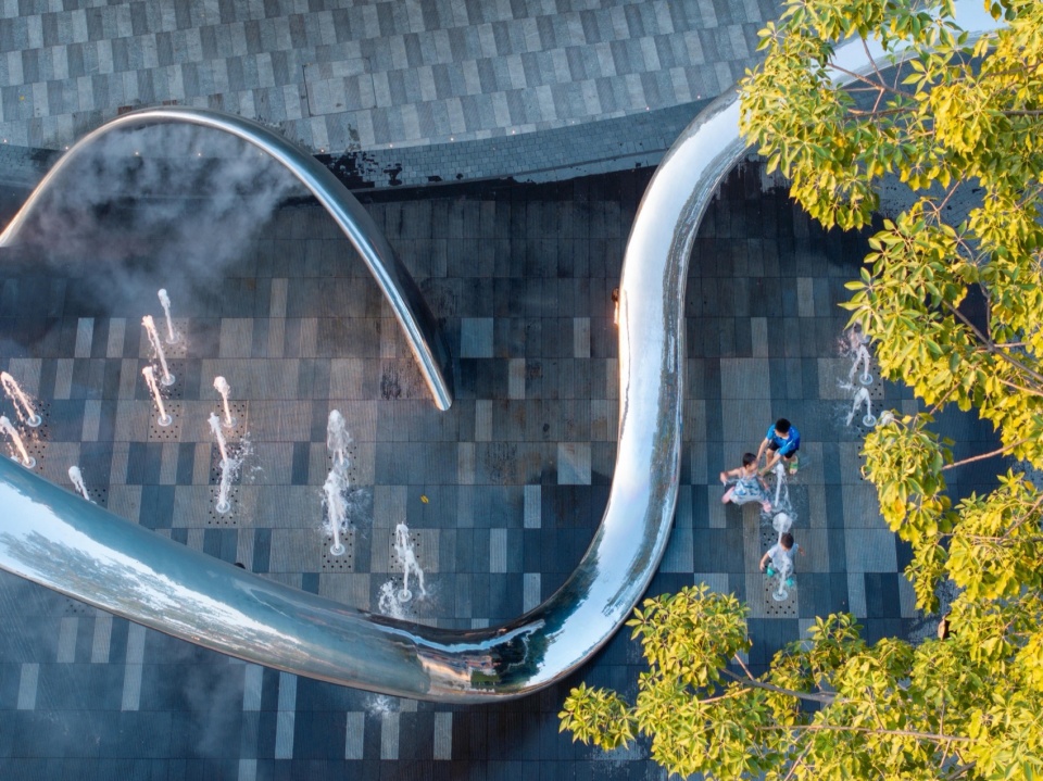 Guangzhou Huangpu New Town 101 Banyan Park by ROXin Design