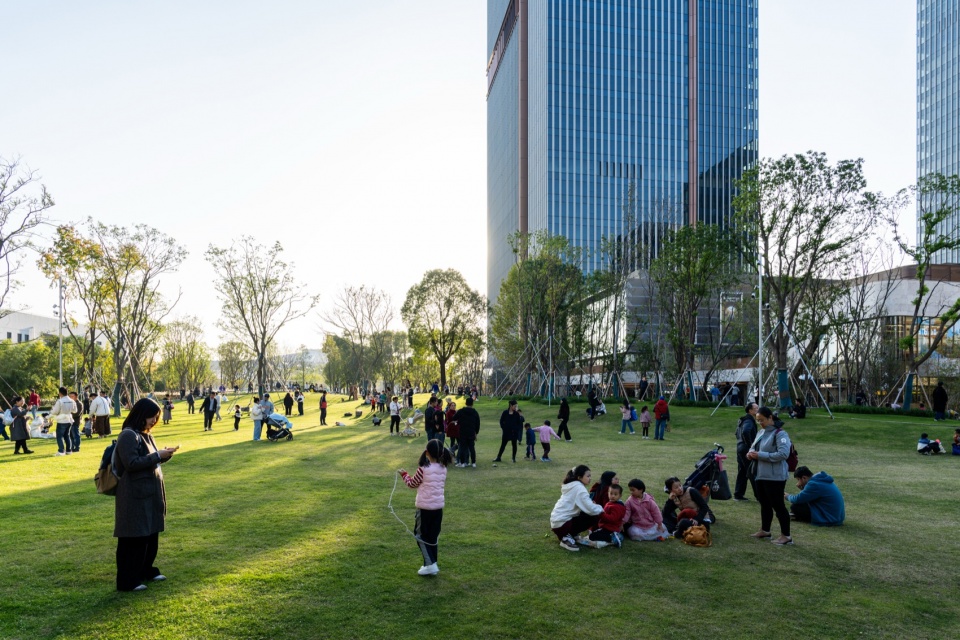 shanghai xuhui vanke center phase iii by nikken sekkei ltd