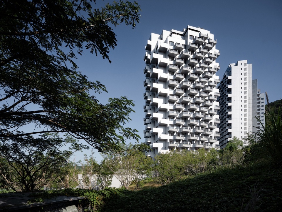 the lanshan hotel complex at aranya sanya by verse design