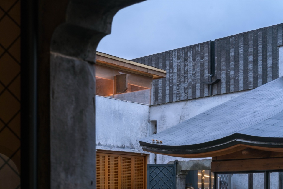 Courtyard G by Atelier LAI