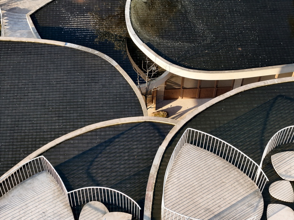 buzzy sunny feixue pavilion by archermit