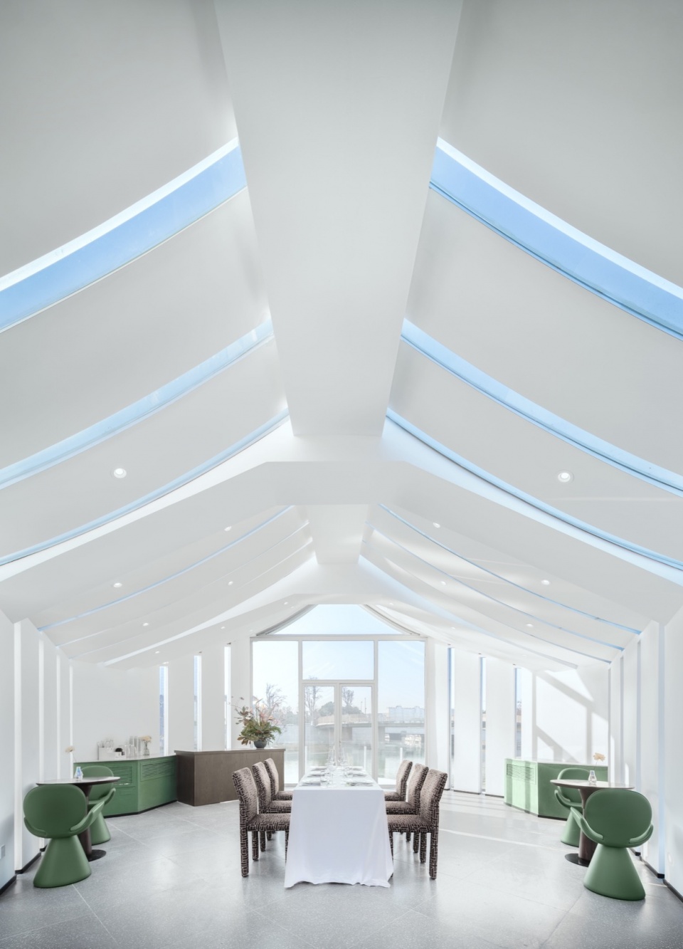 swan lake chapel by parallect design