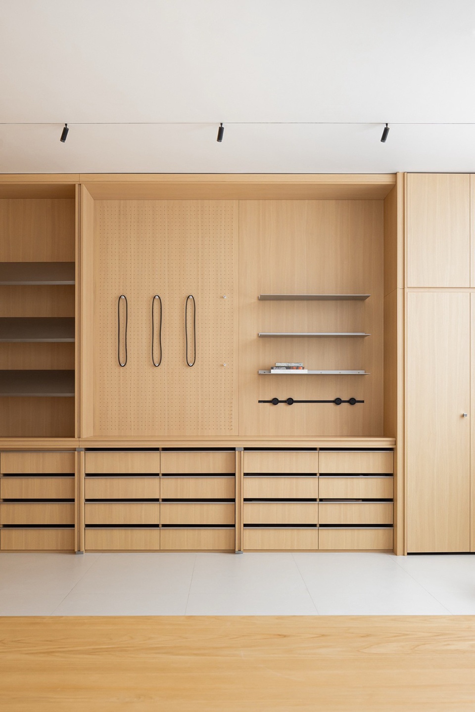 REXON SPACE The X by ByoArc Studio