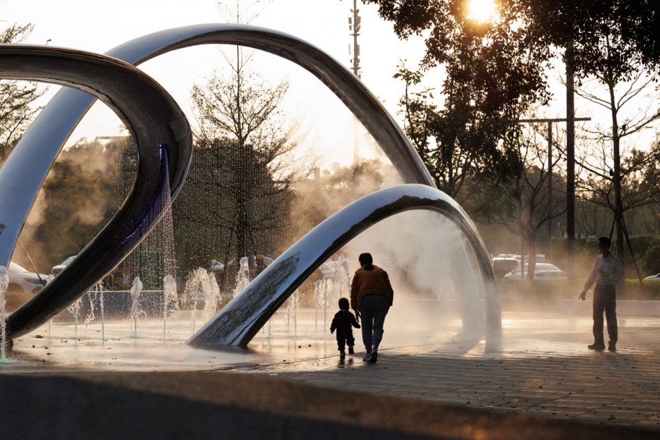 Guangzhou Huangpu New Town 101 Banyan Park by ROXin Design
