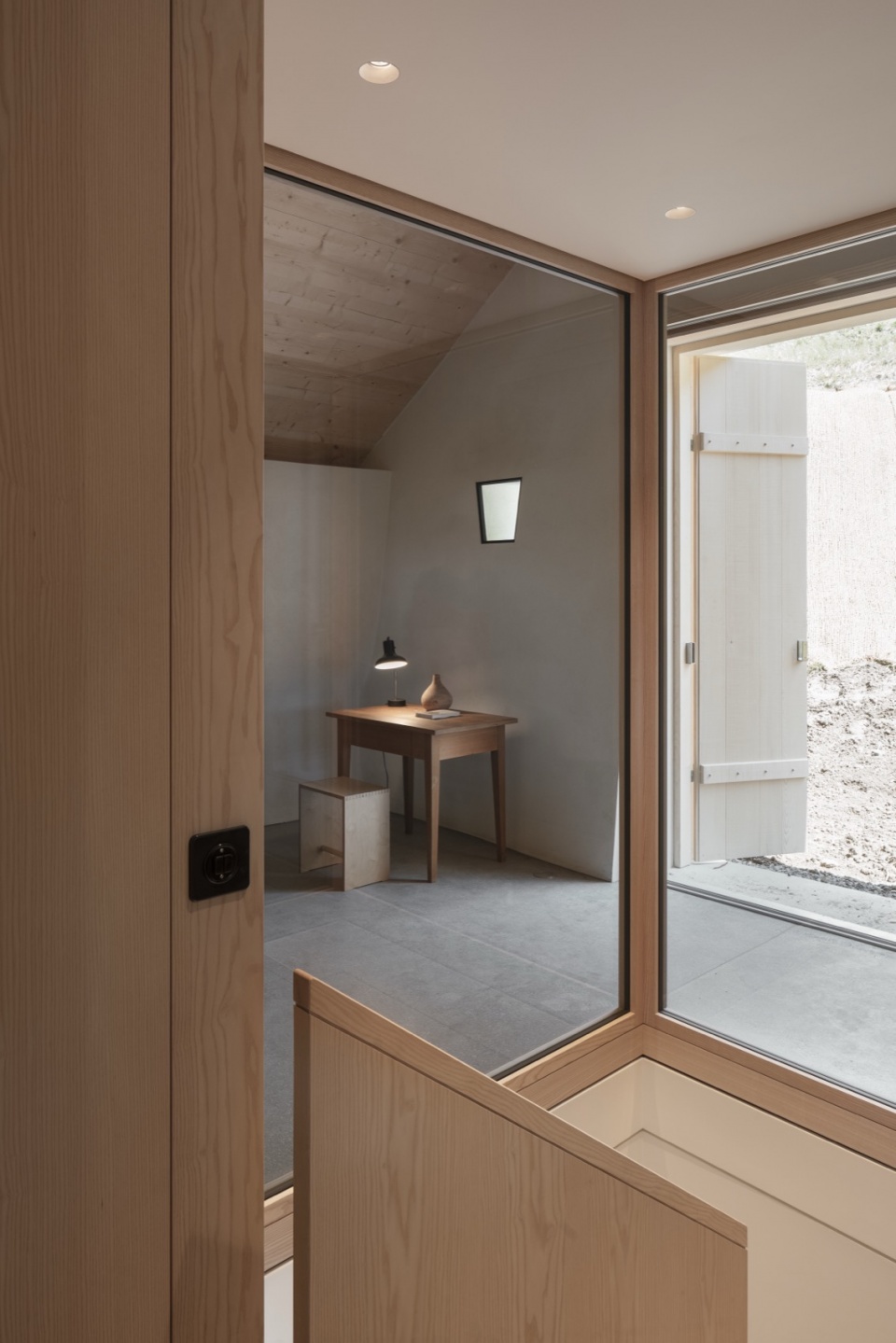 house jcm by ralph germann architectes