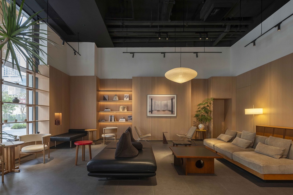 A Tale of Two Cities Kurasu coffee stores
