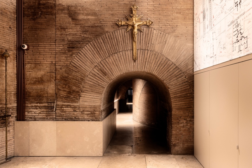 the intervention at the pantheon by startt