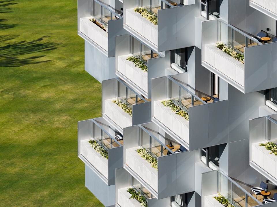 the lanshan hotel complex at aranya sanya by verse design