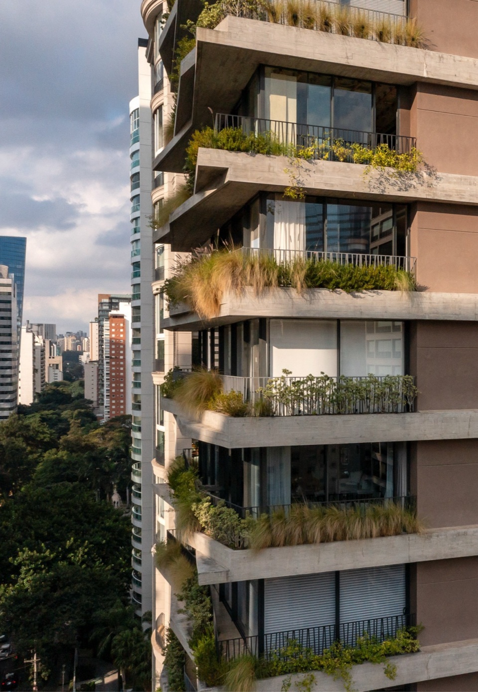 Leopoldo 1201 Building Landscaping by aflalo gasperini arquitetos