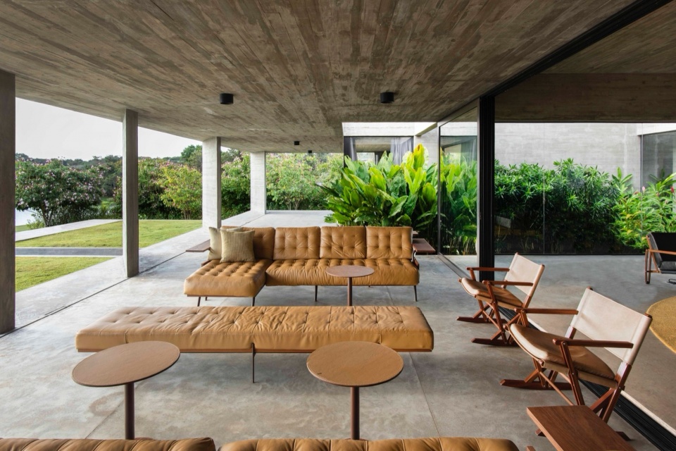 CASA PAULA by Luciano Kruk Arquitectos