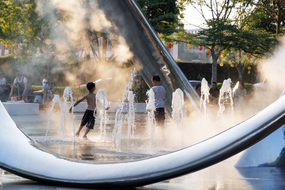 Guangzhou Huangpu New Town 101 Banyan Park by ROXin Design