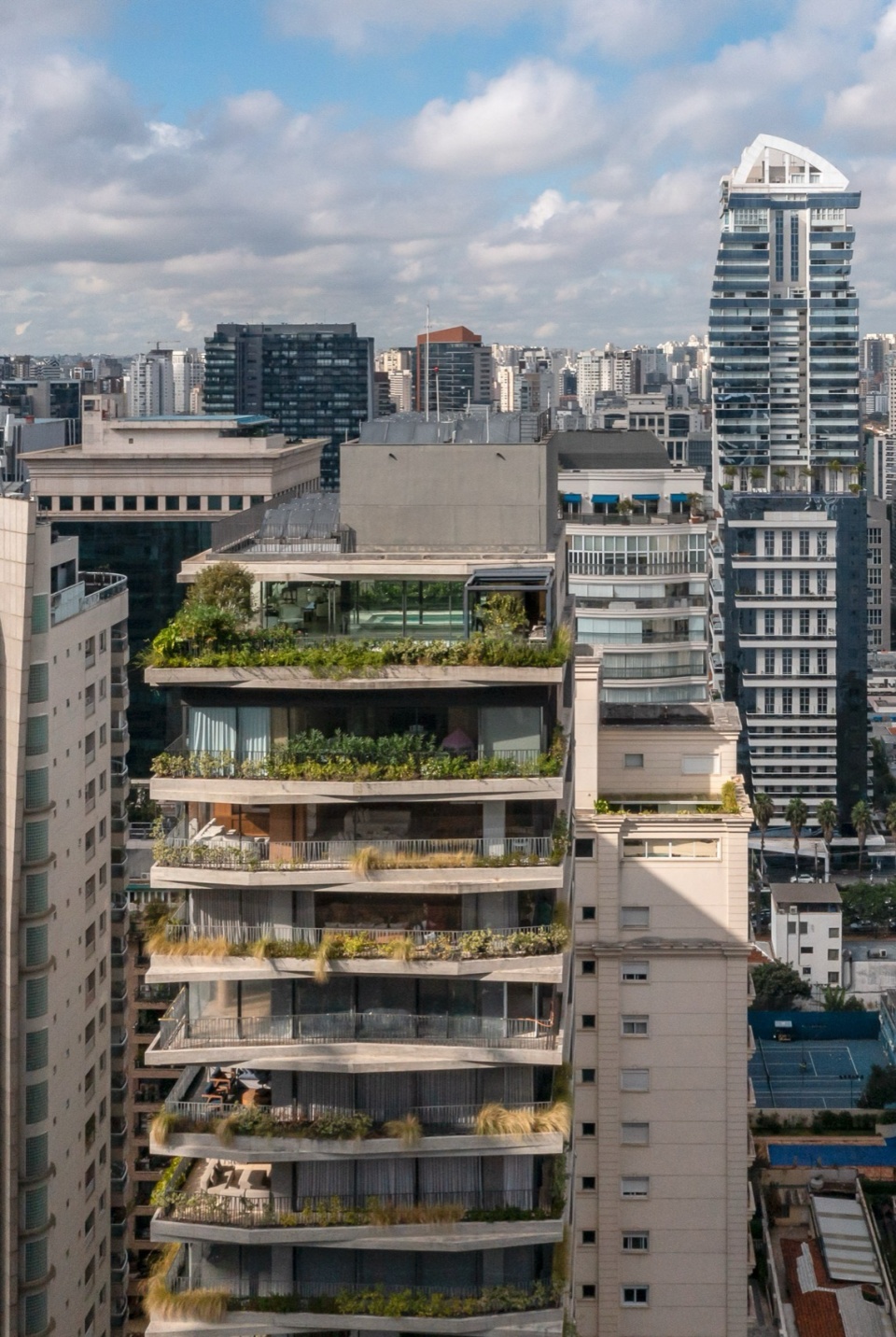 Leopoldo 1201 Building Landscaping by aflalo gasperini arquitetos