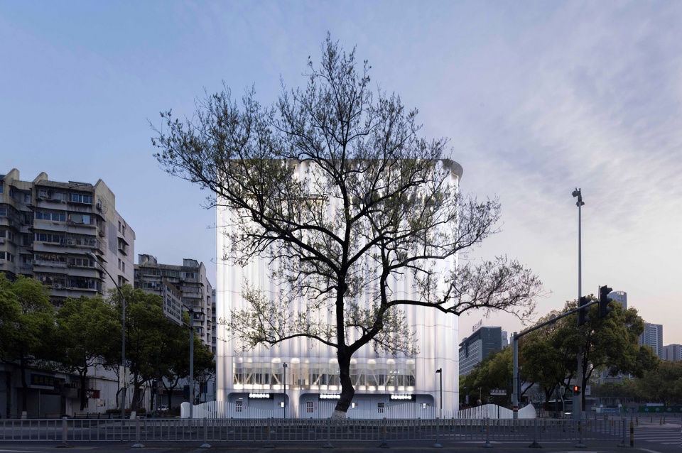 Qinqiao parking garage China by Sitarch