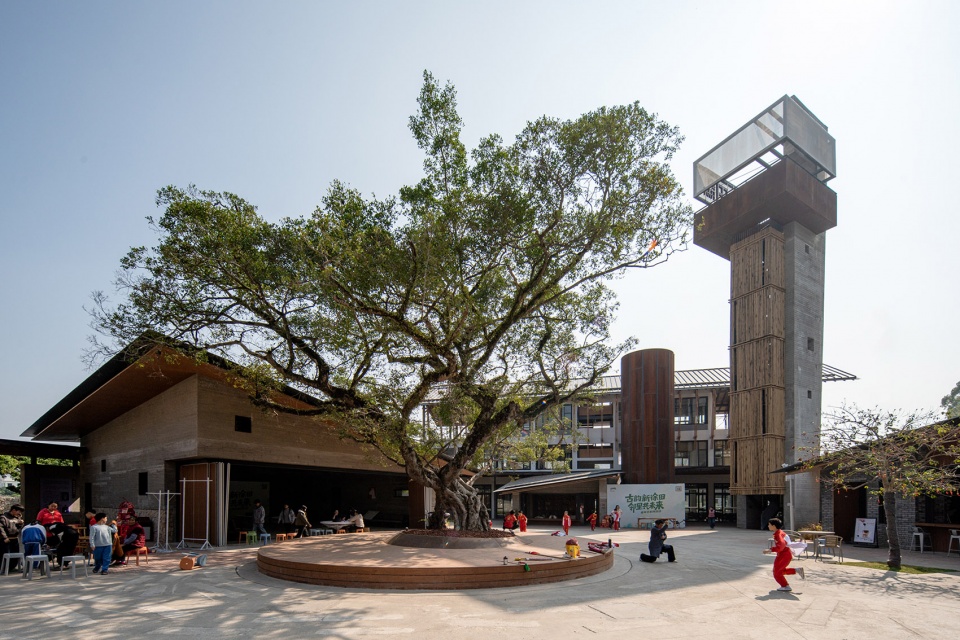 xutian village community center by line plus