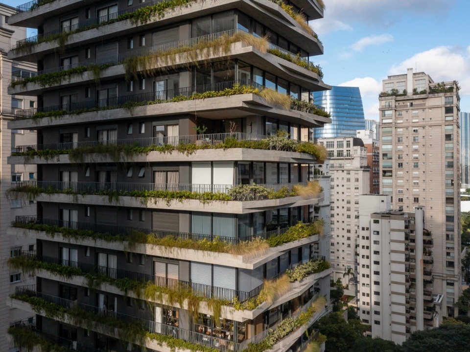 Leopoldo 1201 Building Landscaping by aflalo gasperini arquitetos