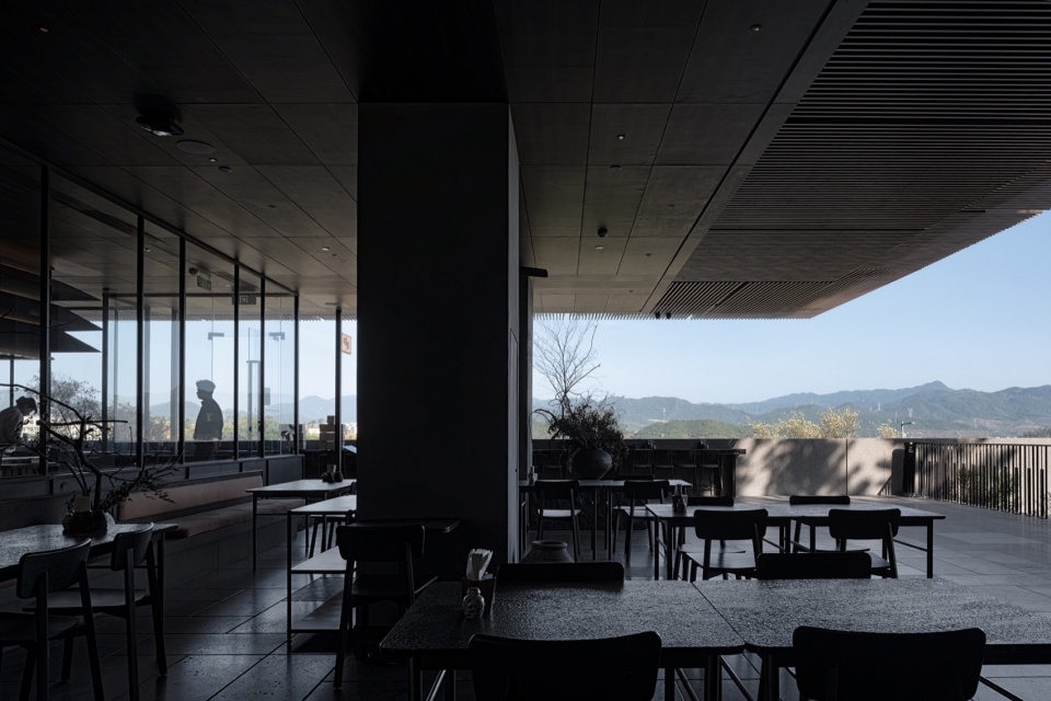 the lanshan hotel complex at aranya sanya by verse design