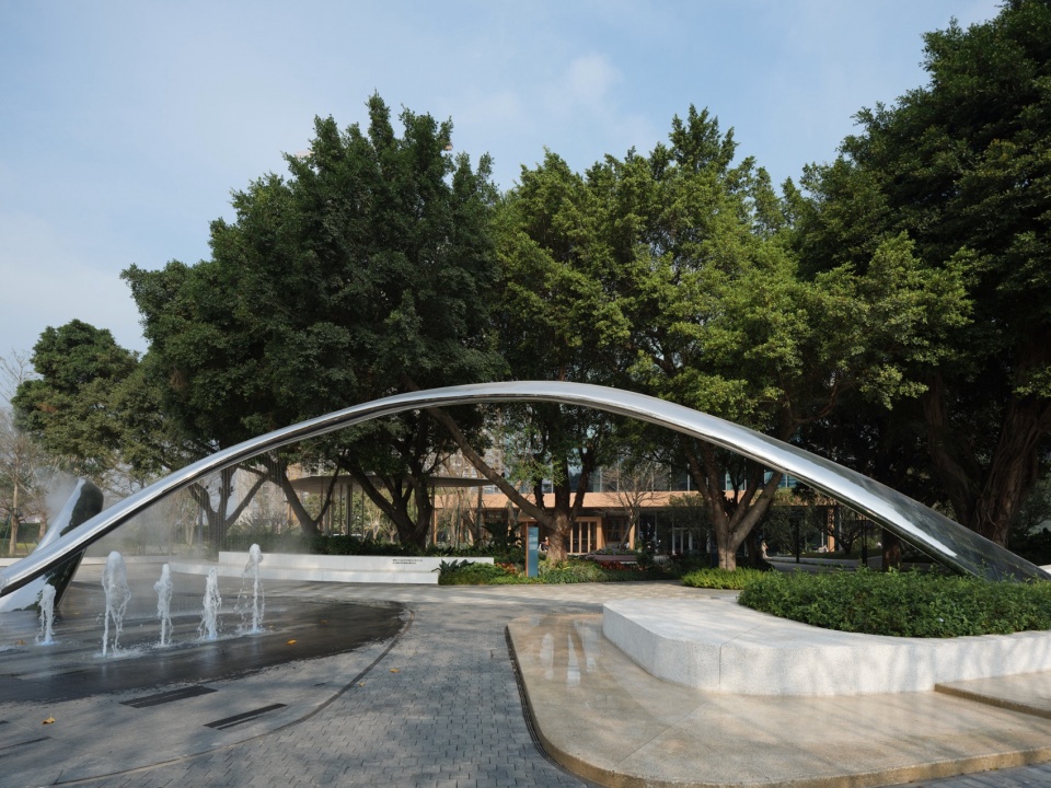 Guangzhou Huangpu New Town 101 Banyan Park by ROXin Design