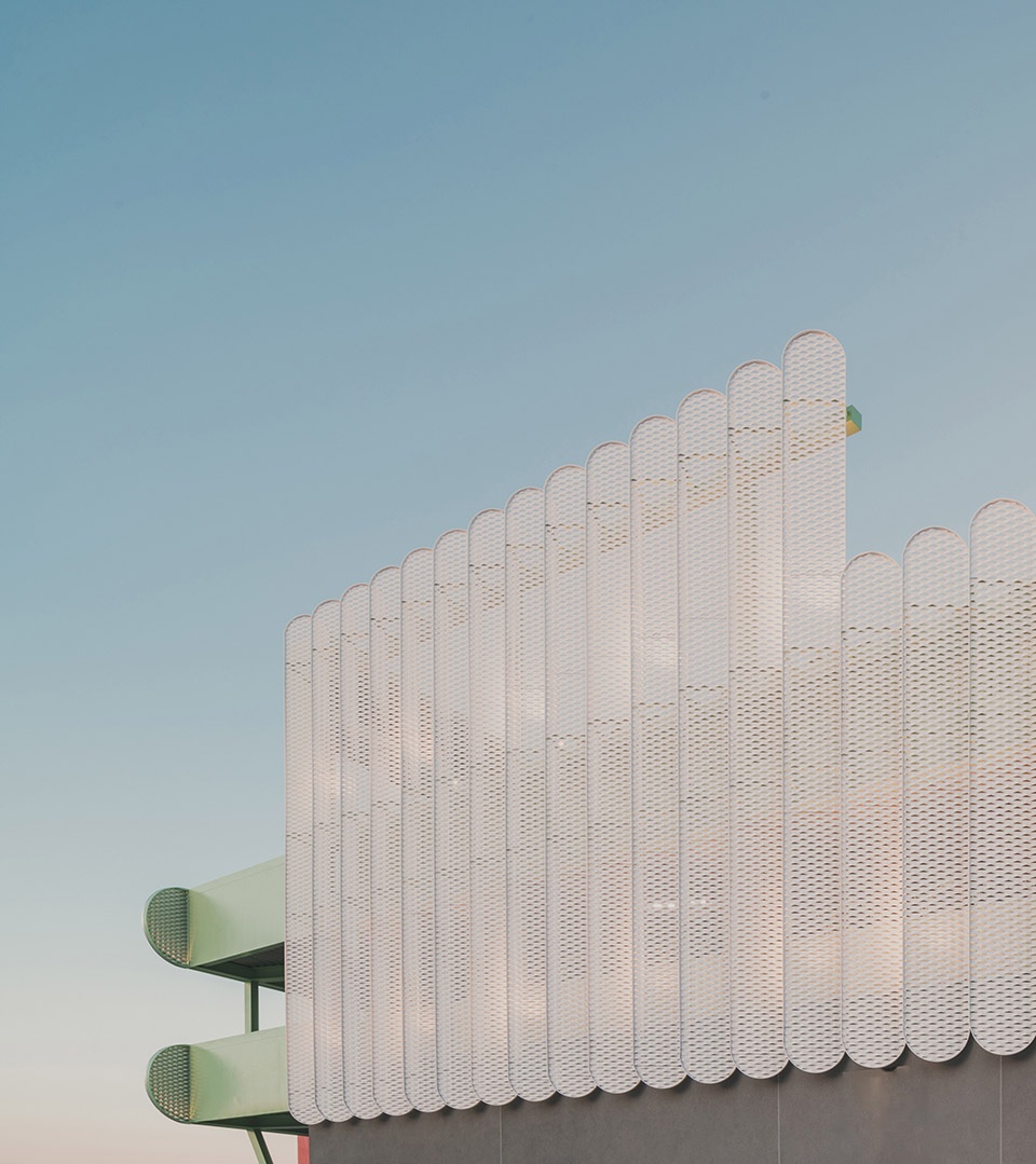 leganes auto center by ooiio architecture