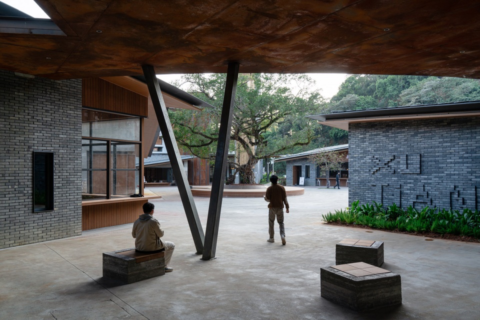 xutian village community center by line plus