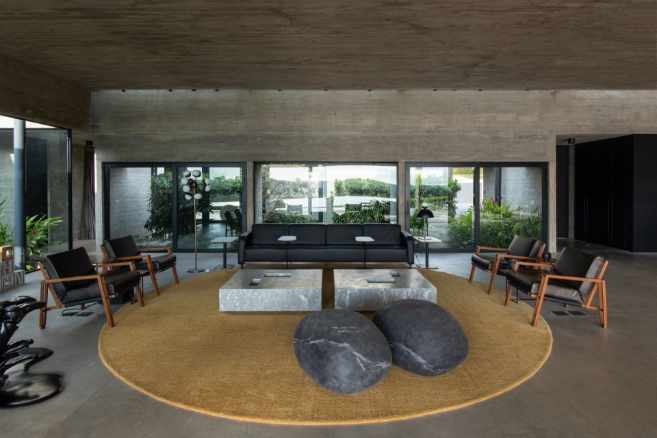 CASA PAULA by Luciano Kruk Arquitectos