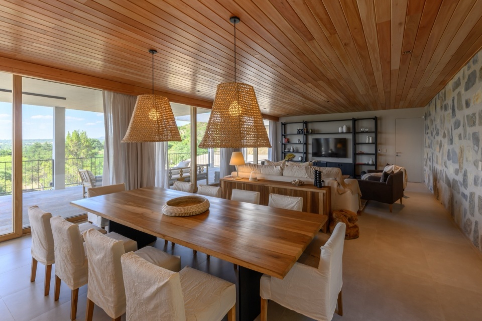 summit house by karlen clemente