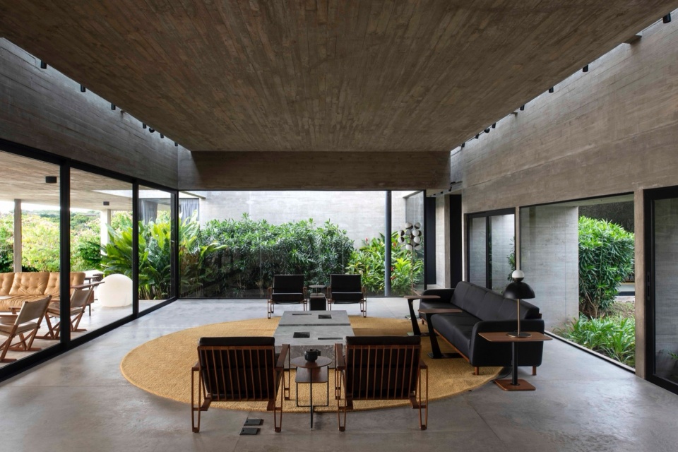 CASA PAULA by Luciano Kruk Arquitectos